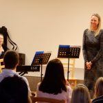 Adventní koncert o zlaté neděli naplnil celý sál komunitního centra Roudná