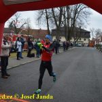 Překvapený Karel Boháč dostal v Chýnově selátko. Zvítězil znovu Petr Pechek