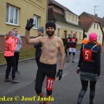 Překvapený Karel Boháč dostal v Chýnově selátko. Zvítězil znovu Petr Pechek