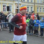 Překvapený Karel Boháč dostal v Chýnově selátko. Zvítězil znovu Petr Pechek