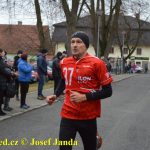 Překvapený Karel Boháč dostal v Chýnově selátko. Zvítězil znovu Petr Pechek