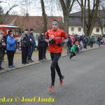 Překvapený Karel Boháč dostal v Chýnově selátko. Zvítězil znovu Petr Pechek