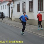 Překvapený Karel Boháč dostal v Chýnově selátko. Zvítězil znovu Petr Pechek