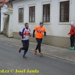 Překvapený Karel Boháč dostal v Chýnově selátko. Zvítězil znovu Petr Pechek