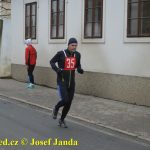 Překvapený Karel Boháč dostal v Chýnově selátko. Zvítězil znovu Petr Pechek