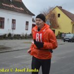 Překvapený Karel Boháč dostal v Chýnově selátko. Zvítězil znovu Petr Pechek