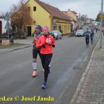 Překvapený Karel Boháč dostal v Chýnově selátko. Zvítězil znovu Petr Pechek