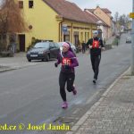 Překvapený Karel Boháč dostal v Chýnově selátko. Zvítězil znovu Petr Pechek