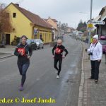Překvapený Karel Boháč dostal v Chýnově selátko. Zvítězil znovu Petr Pechek