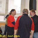 Překvapený Karel Boháč dostal v Chýnově selátko. Zvítězil znovu Petr Pechek