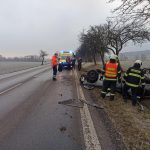 U Drahonic řidička skončila s vozidlem na střeše