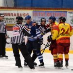 Napínavý duel tabulkových sousedů rozsekla až poslední třetina