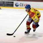 Napínavý duel tabulkových sousedů rozsekla až poslední třetina