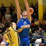 Písečtí Sršni zakončili basketbalový víkend výhrou