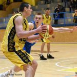 Písečtí Sršni zakončili basketbalový víkend výhrou
