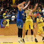 Písečtí Sršni zakončili basketbalový víkend výhrou