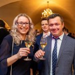 Reprezentační ples města Český Krumlov opět zazářil. Ministr Adam Vojtěch v roli zpěváka