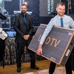 Reprezentační ples města Český Krumlov opět zazářil. Ministr Adam Vojtěch v roli zpěváka