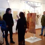 Zhmotněné pocity z šamanských indiánských obřadů vystavují v táborské galerii
