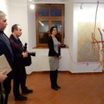 Zhmotněné pocity z šamanských indiánských obřadů vystavují v táborské galerii