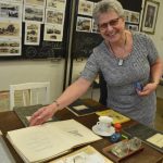 V bývalé škole v Dírné se otevřela kominická výstava. V Záříčí kominíci chystají muzeum