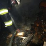 V Želči hořel sklep, hasiči vedli zásah v dýchací technice