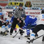 V hokejové extralize dorostu kohouti svůj těžký domácí úkol splnili
