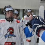 V hokejové extralize dorostu kohouti svůj těžký domácí úkol splnili