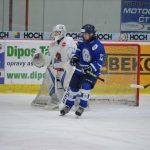 V hokejové extralize dorostu kohouti svůj těžký domácí úkol splnili