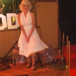 Na šibřinkách byl Charlie Chaplin i Marilyn Monroe