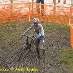 Český krach! Ani jeden z eliťáků nedojel do cíle. Mistrem světa opět Mathieu van der Poel