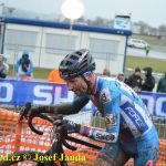 Český krach! Ani jeden z eliťáků nedojel do cíle. Mistrem světa opět Mathieu van der Poel