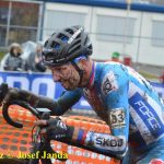 Český krach! Ani jeden z eliťáků nedojel do cíle. Mistrem světa opět Mathieu van der Poel
