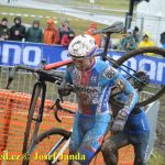Český krach! Ani jeden z eliťáků nedojel do cíle. Mistrem světa opět Mathieu van der Poel