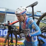 Český krach! Ani jeden z eliťáků nedojel do cíle. Mistrem světa opět Mathieu van der Poel
