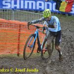 Český krach! Ani jeden z eliťáků nedojel do cíle. Mistrem světa opět Mathieu van der Poel