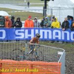 Český krach! Ani jeden z eliťáků nedojel do cíle. Mistrem světa opět Mathieu van der Poel