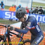 Český krach! Ani jeden z eliťáků nedojel do cíle. Mistrem světa opět Mathieu van der Poel