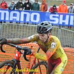 Český krach! Ani jeden z eliťáků nedojel do cíle. Mistrem světa opět Mathieu van der Poel