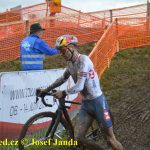 Český krach! Ani jeden z eliťáků nedojel do cíle. Mistrem světa opět Mathieu van der Poel