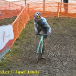 Český krach! Ani jeden z eliťáků nedojel do cíle. Mistrem světa opět Mathieu van der Poel