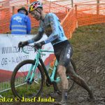 Český krach! Ani jeden z eliťáků nedojel do cíle. Mistrem světa opět Mathieu van der Poel