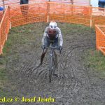 Český krach! Ani jeden z eliťáků nedojel do cíle. Mistrem světa opět Mathieu van der Poel