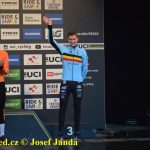 Český krach! Ani jeden z eliťáků nedojel do cíle. Mistrem světa opět Mathieu van der Poel