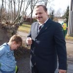 Maškary zastavují auta a provádějí silniční kontrolu