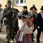 Ve Veselí po šesti dekádách obnovili masopust! Průvod masek přilákal davy