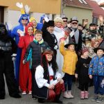 Ve Veselí po šesti dekádách obnovili masopust! Průvod masek přilákal davy