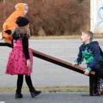 Ve Veselí po šesti dekádách obnovili masopust! Průvod masek přilákal davy