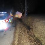 Řidič skončil v příkopu, nadýchal přes dvě promile