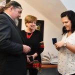 První jihočeské miminko roku dostalo zlatý přívěsek od hejtmanky